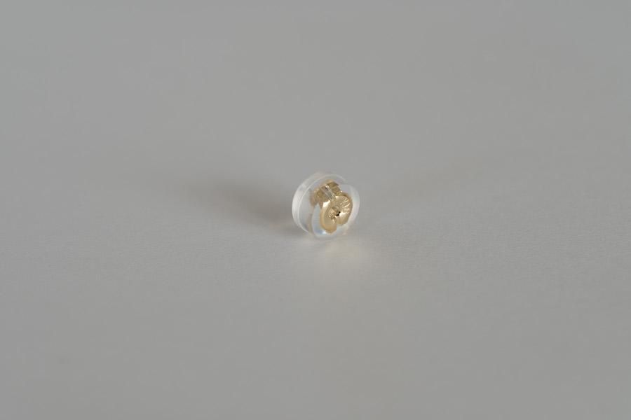 18K gold post backing / 1 piece