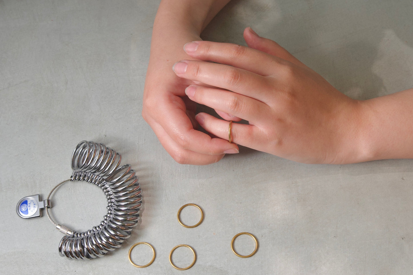 Sample rental of "K18 Classic Oval Ring"