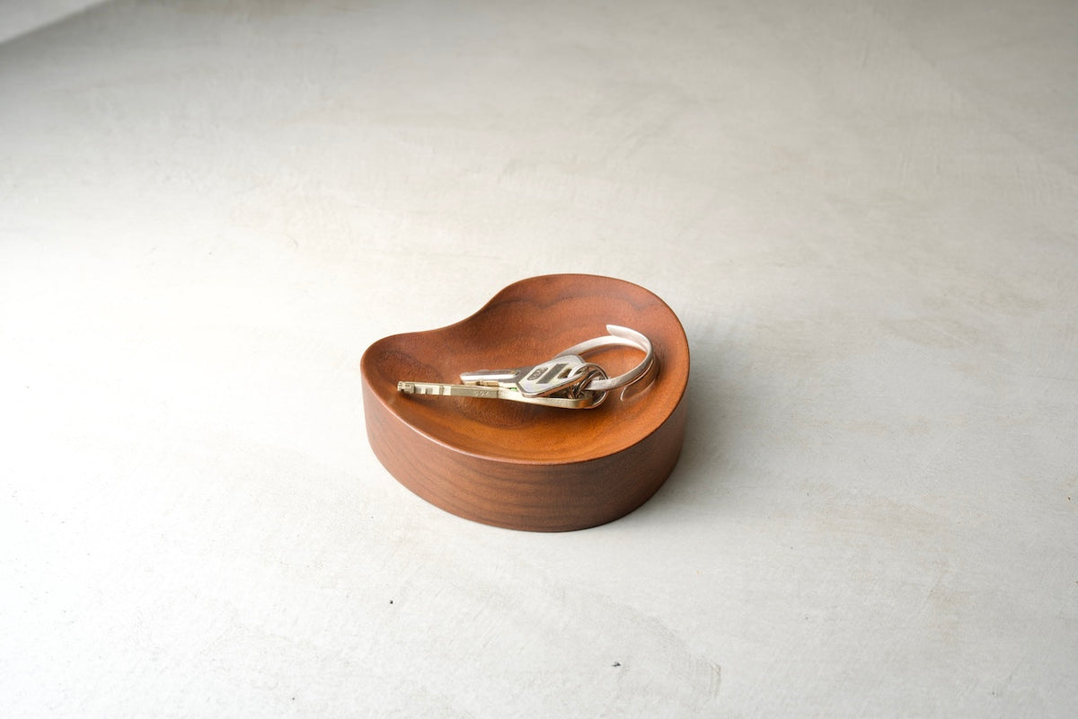 tabine “mitten tray / Walnut” (742)