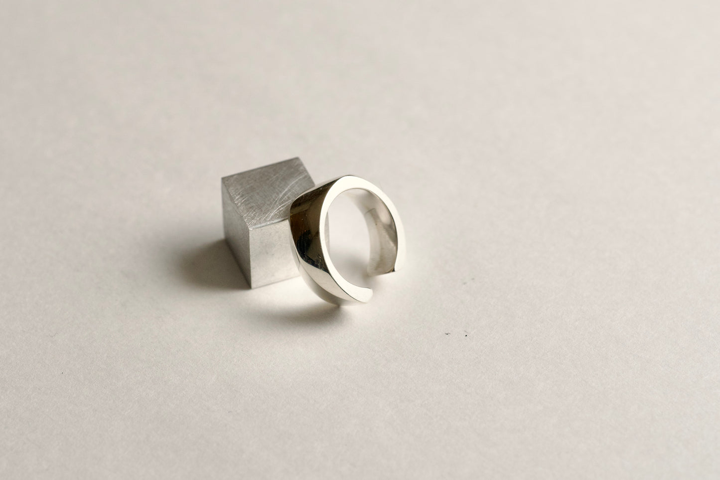 〔002〕Silver Edge Ear cuff