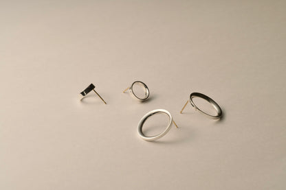 銀のリングピアス / ひとつ