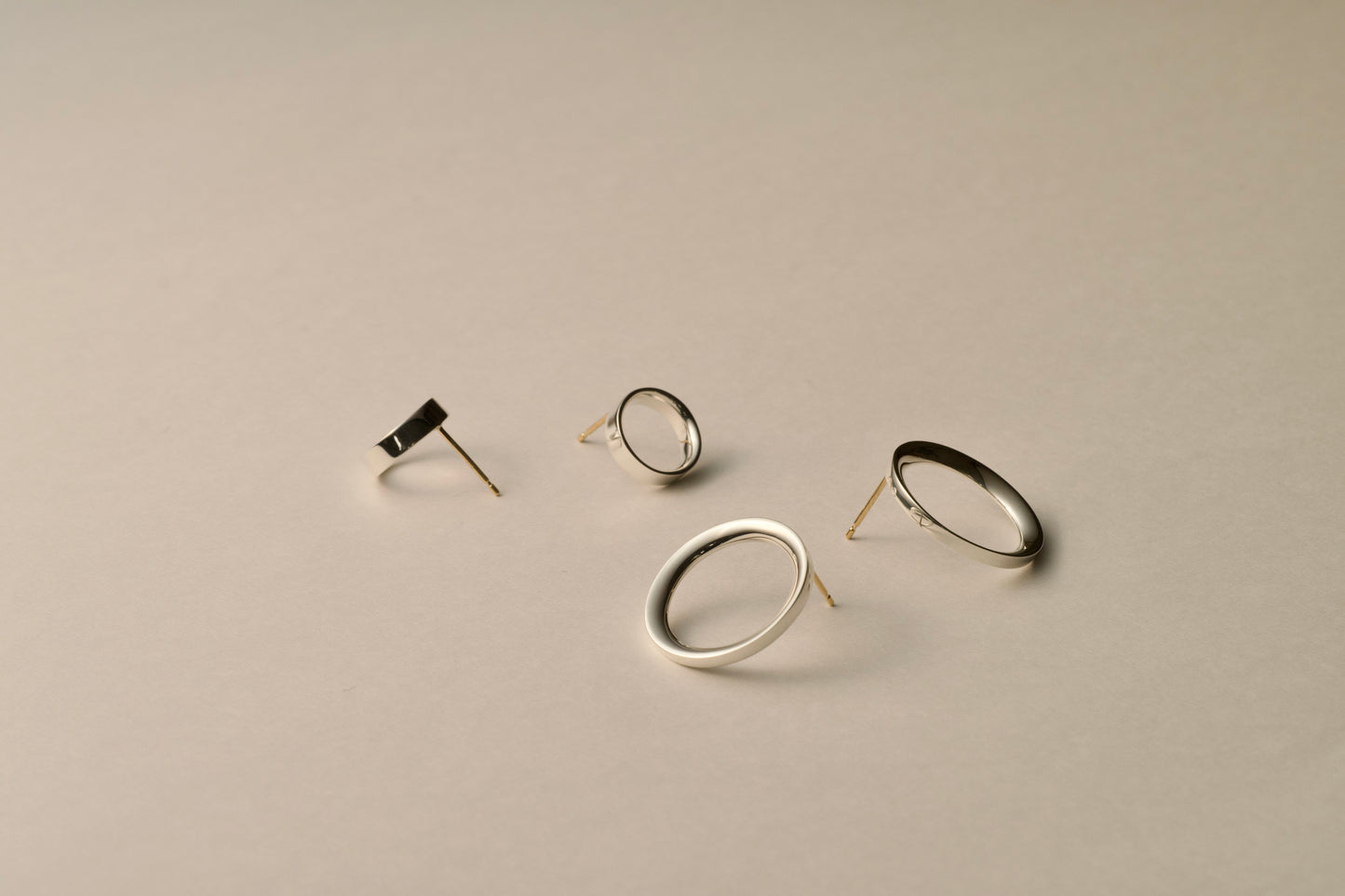 銀のリングピアス / ひとつ