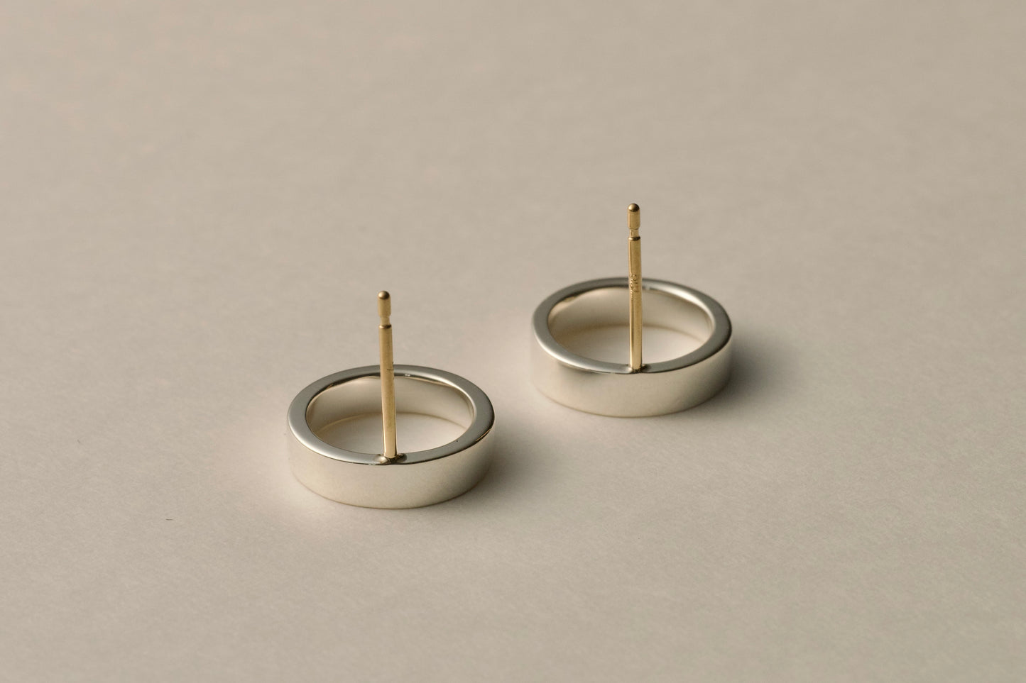 銀のリングピアス / ひとつ