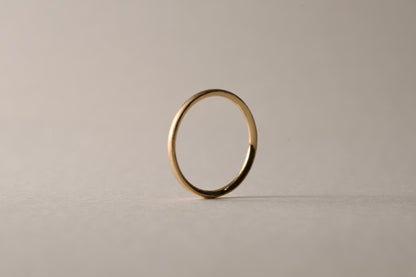 18金の華奢な指輪  / 1.5mm
