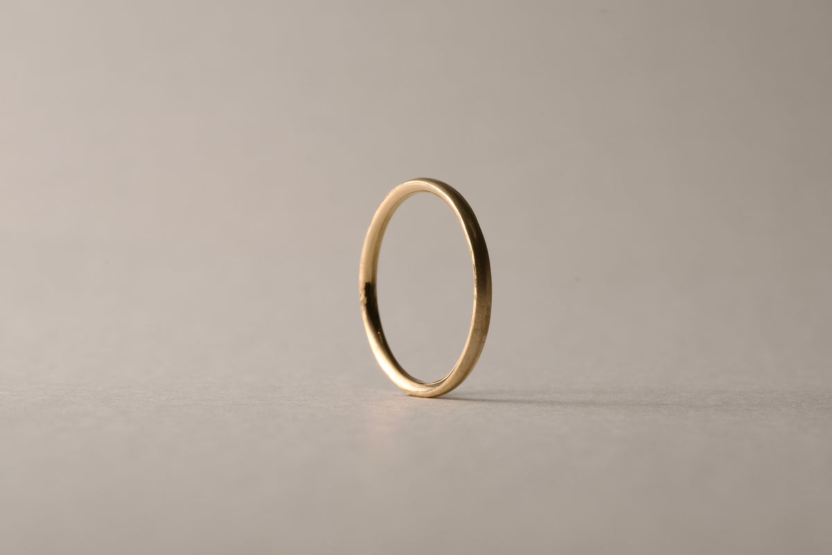 18金の華奢な指輪  / 1.5mm