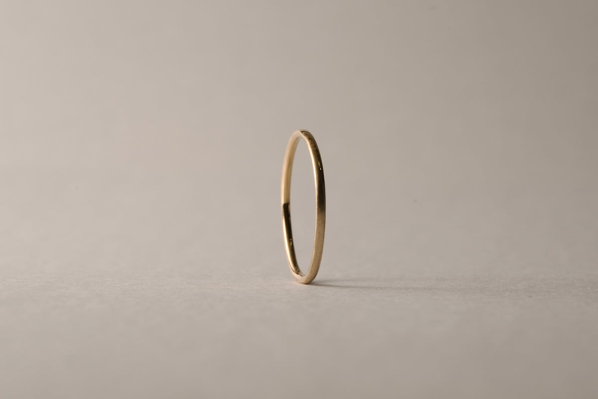 18金の華奢な指輪 / 1.0mm