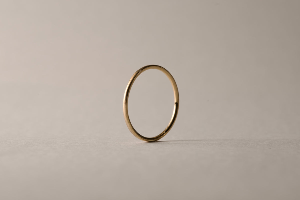 18金の華奢な指輪 / 1.0mm