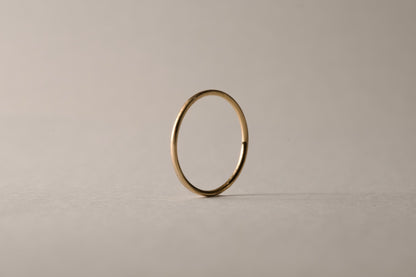 18金の華奢な指輪 / 1.0mm