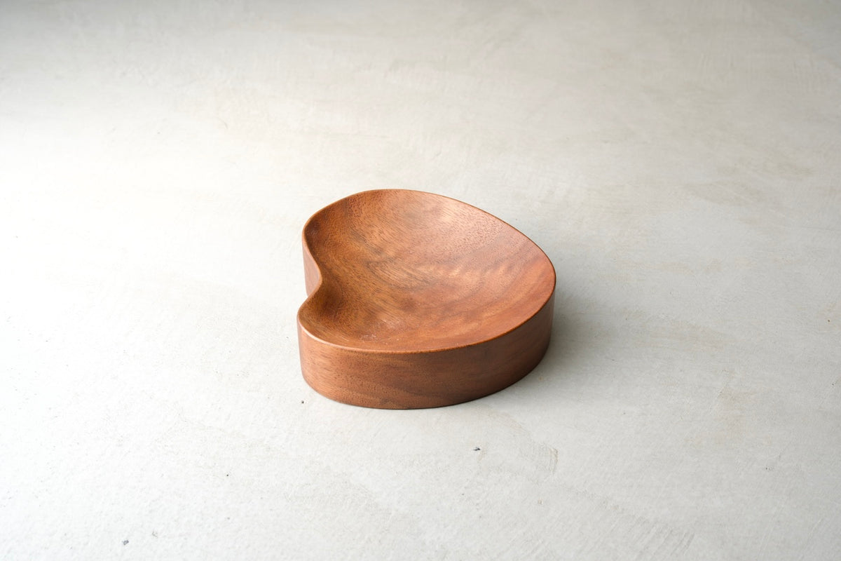 tabine “mitten tray / Walnut” (742)