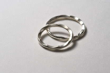 波打った銀の指輪 / 1.8mm