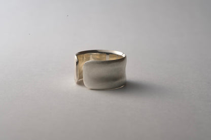 大振りな銀の指輪 / 12.0mm