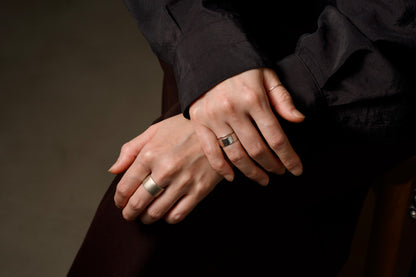 銀の四角い指輪 / 7.0mm