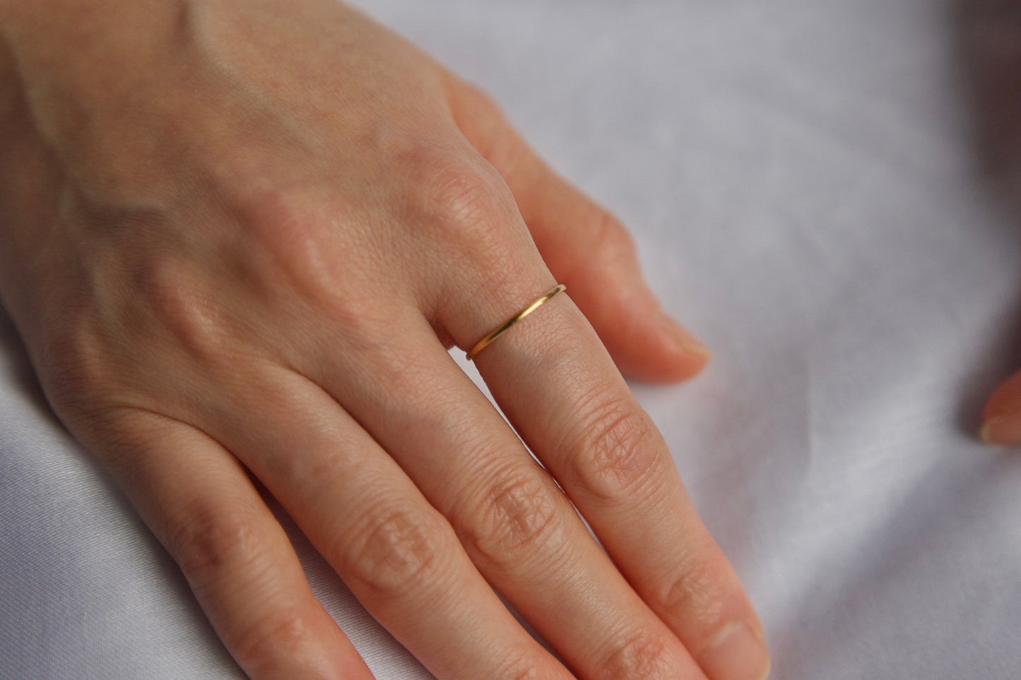 18金の華奢な指輪  / 1.0mm