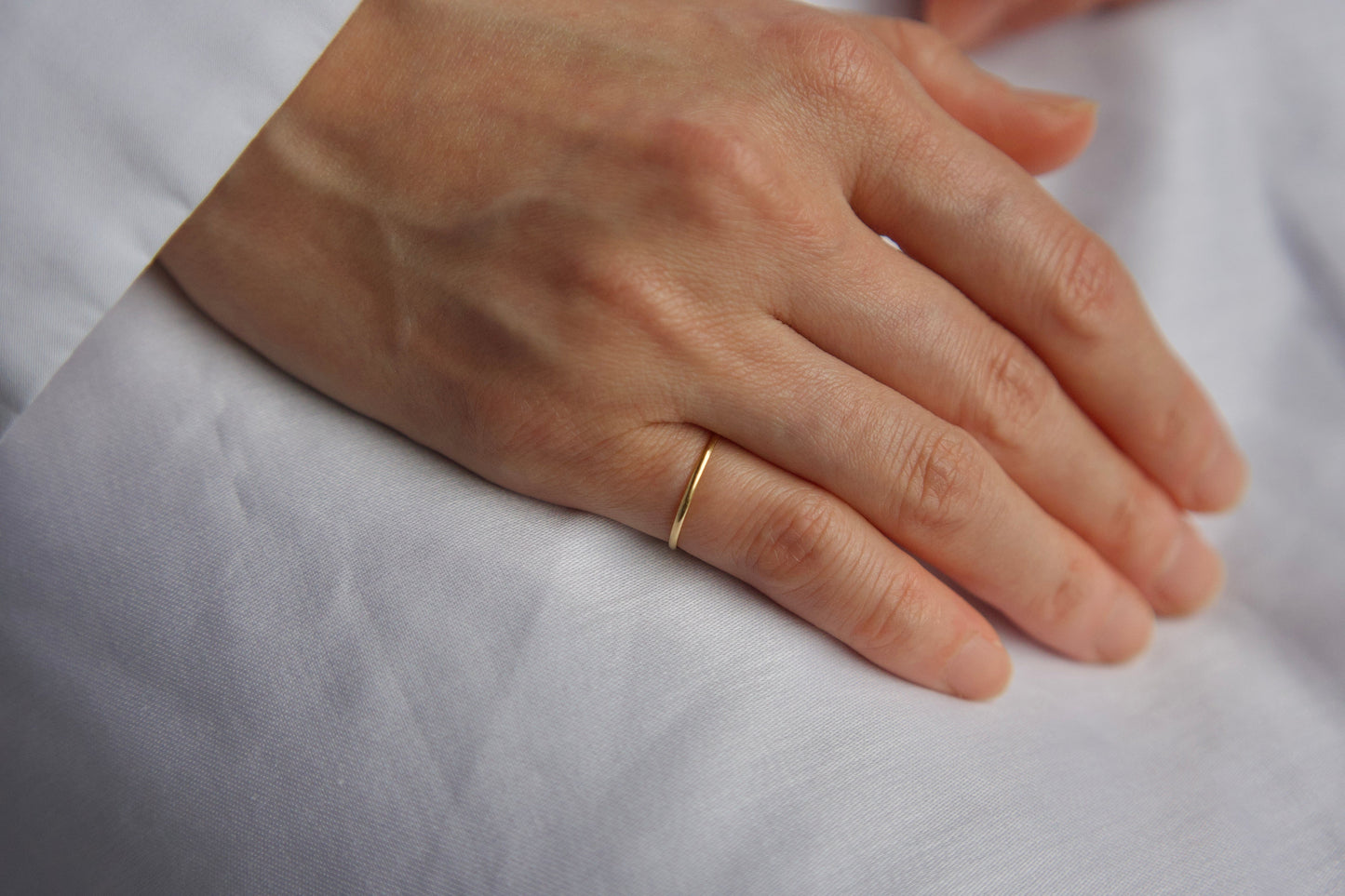 18金の華奢な指輪  / 1.0mm