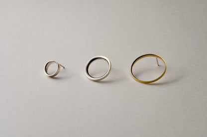 真鍮のリングピアス / ひとつ