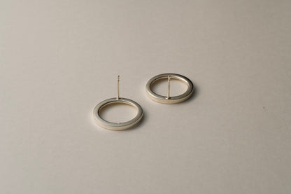 銀のリングピアス / ひとつ