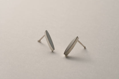 雨粒のようなピアス  / １粒