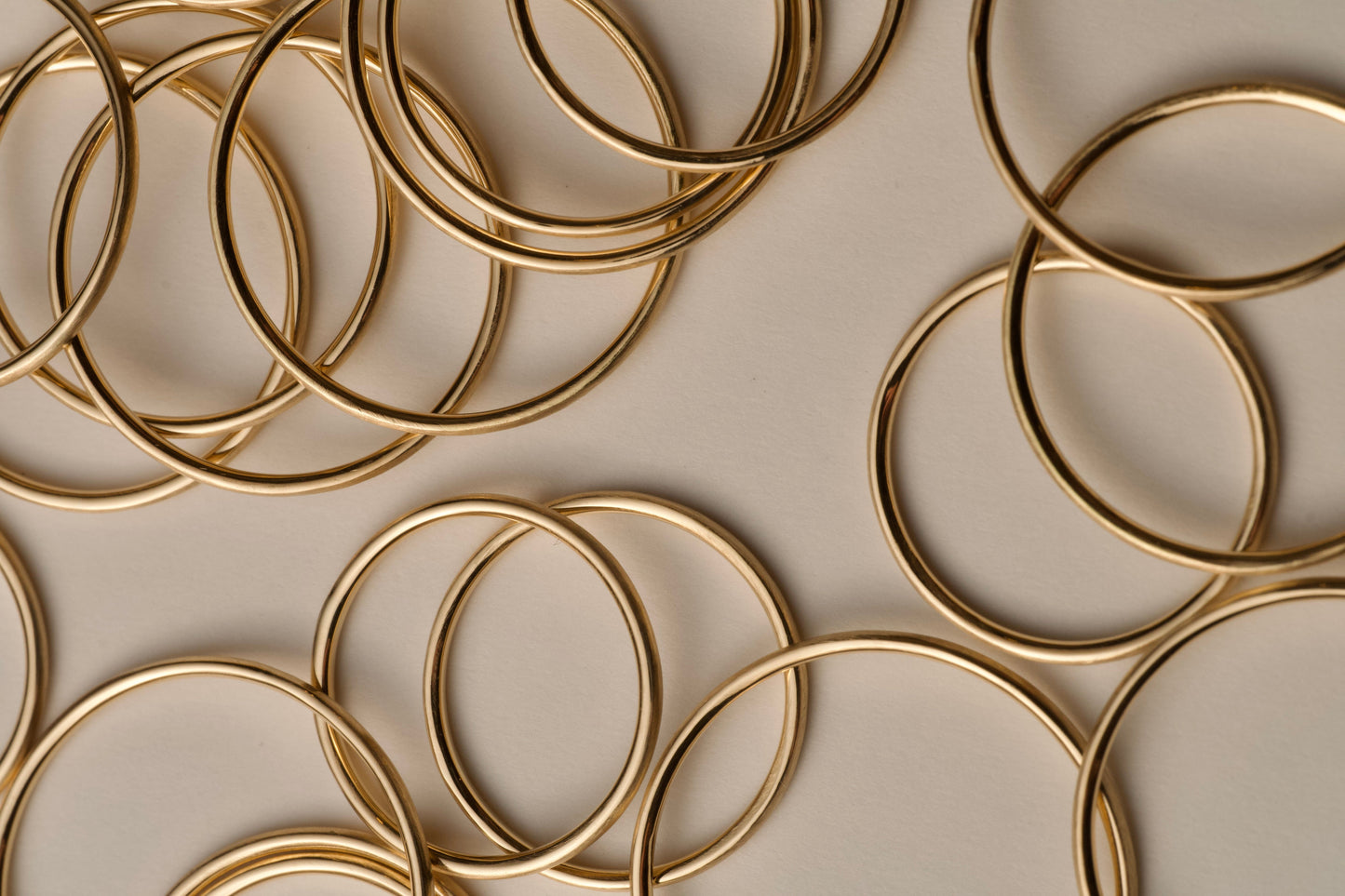 18金の華奢な指輪  / 1.0mm