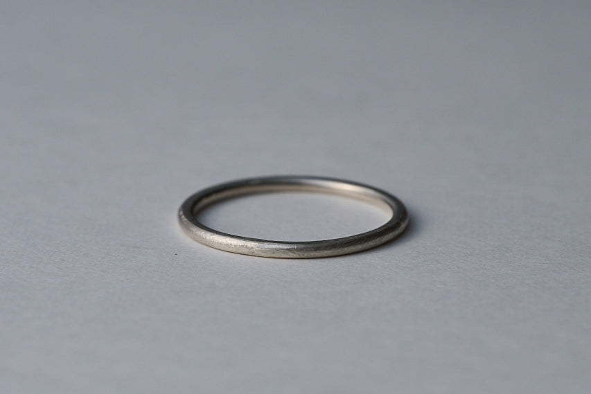 銀の華奢な指輪 / 1.0mm
