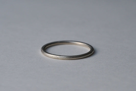 銀の華奢な指輪 / 1.0mm