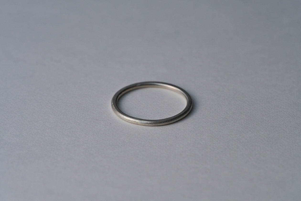 銀の華奢な指輪 / 1.0mm