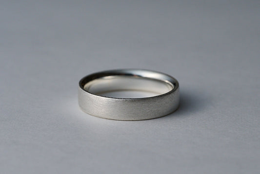 銀の四角い指輪 / 4.0mm