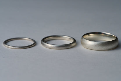 銀の丸い指輪 / 4.5mm