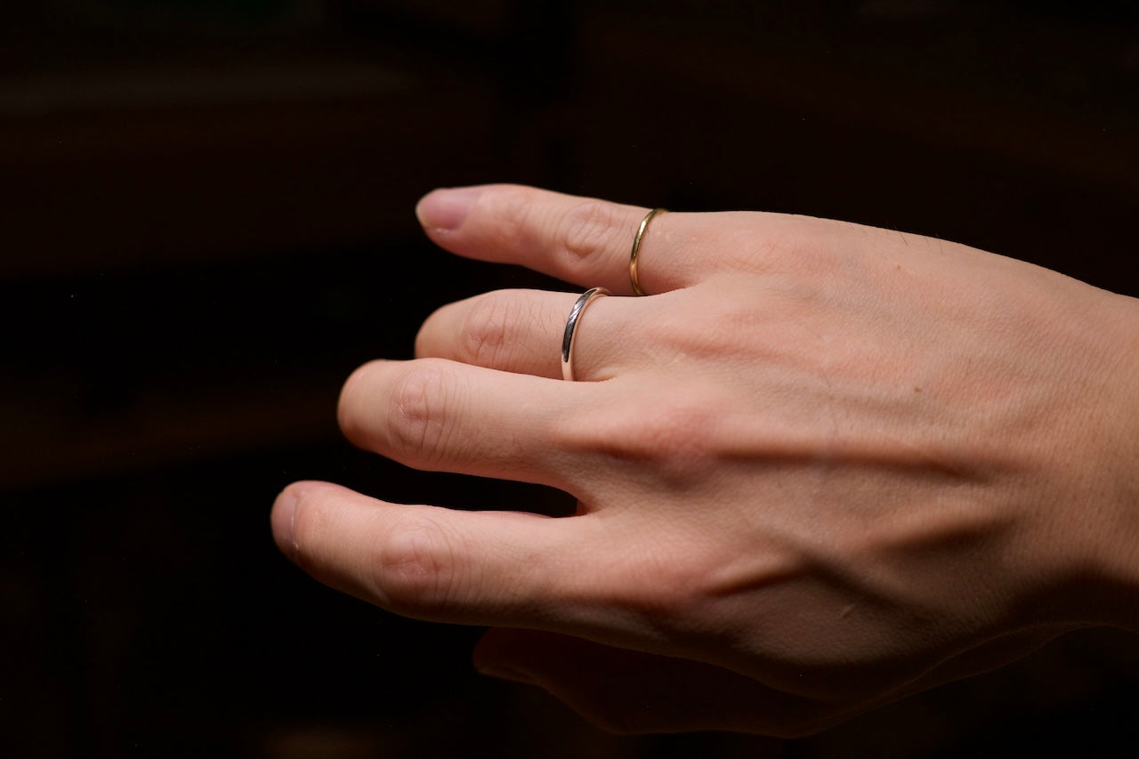 銀の丸い指輪 / 2.0mm