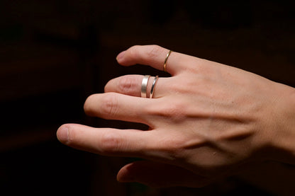 銀の丸い指輪 / 2.0mm