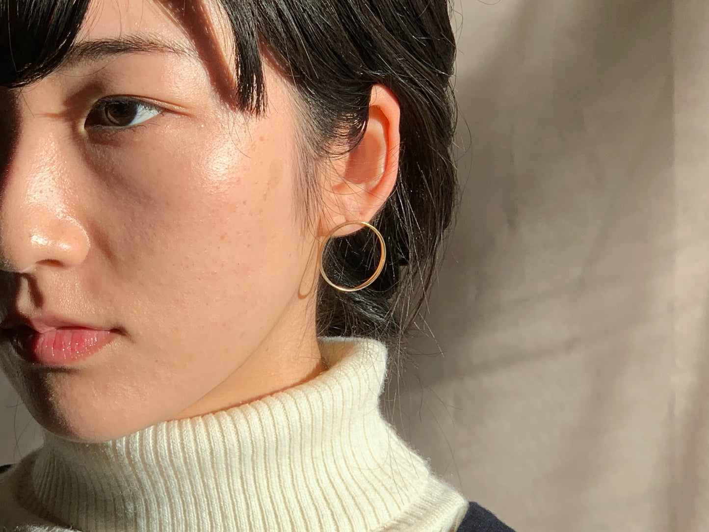 Brass ring earrings / one