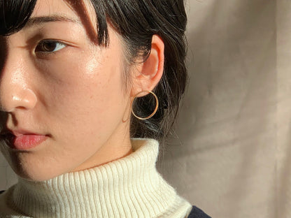 Brass ring earrings / one