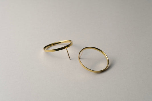 Brass ring earrings / one