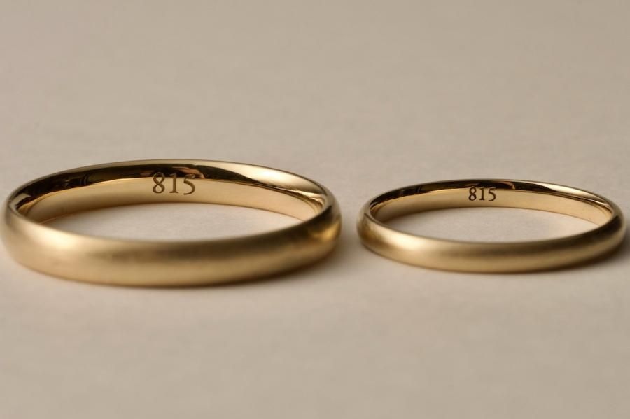 ２つの指輪の内側に「815」の刻印