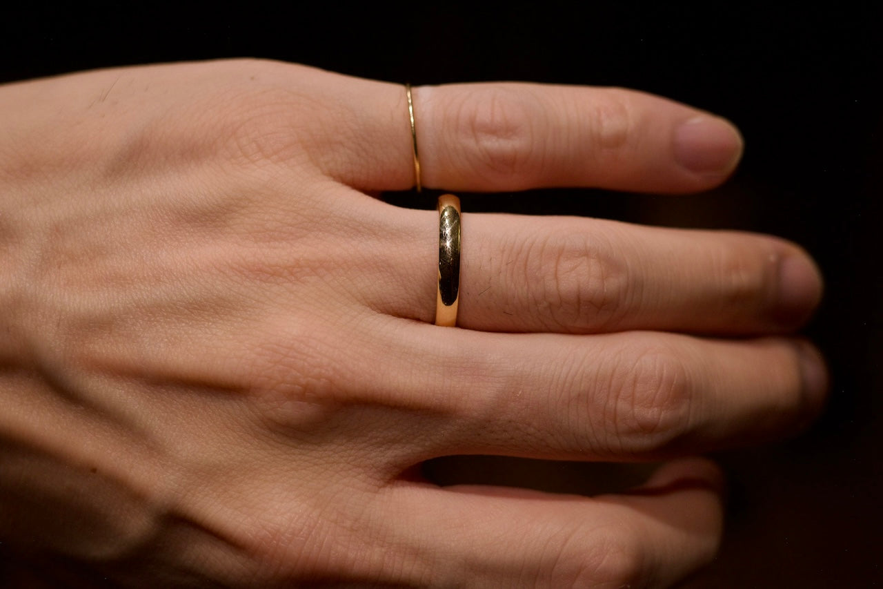 (薬指)K18 Classic Oval Ring / 3.2mm (小指)18金の平らに叩き上げた指輪 / 0.7mm