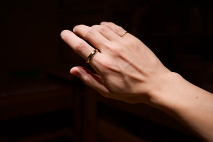 (人差指)K18 Classic Oval Ring / 5.0mm (小指)18金の平らに叩き上げた指輪 / 0.7mm