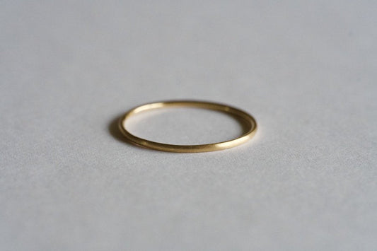 18金の華奢な指輪  / 1.0mm