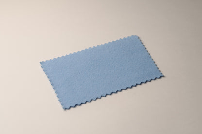 Black stain removal cloth for a glossy finish