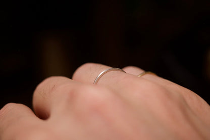 Delicate silver ring / 1.0mm