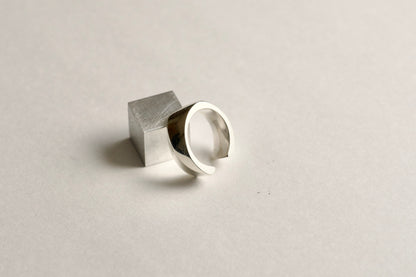 〔002〕Silver Edge Ear cuff
