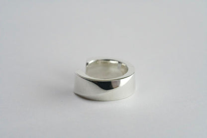 〔002〕Silver Edge Ear cuff