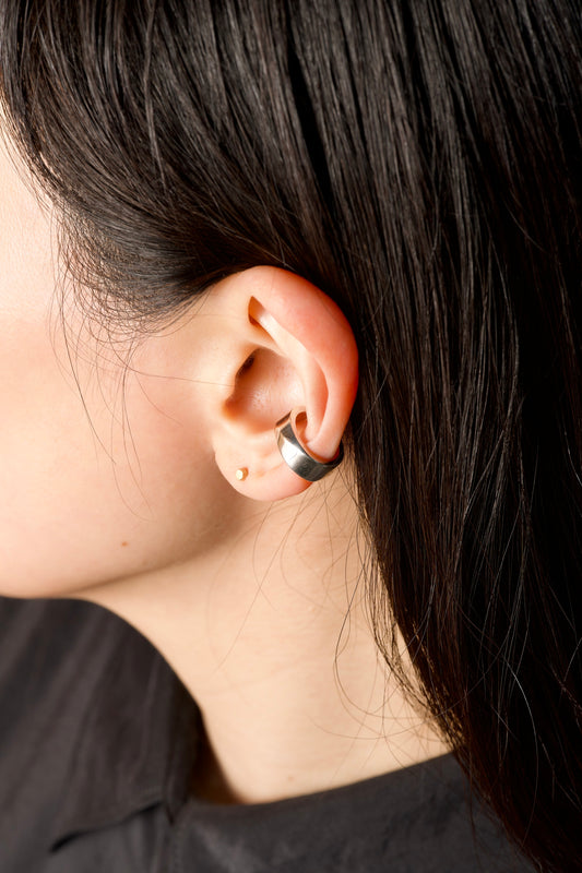 [002] Silver Edge Ear Cuff