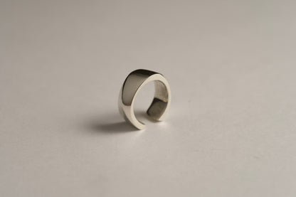 〔002〕Silver Edge Ear cuff