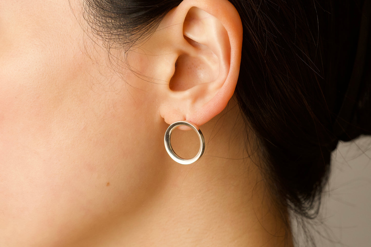 Silver ring earrings / one