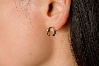 Small silver ring earring / one