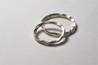 Wavy silver ring / 1.8mm