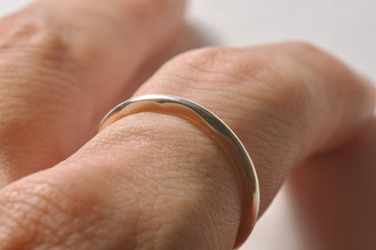 Wavy silver ring / 1.8mm