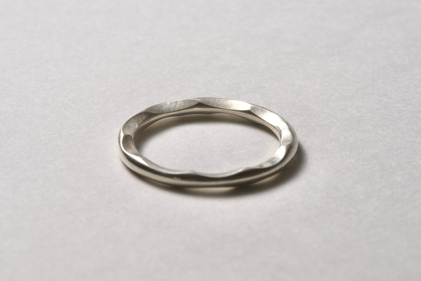 Wavy silver ring / 1.8mm